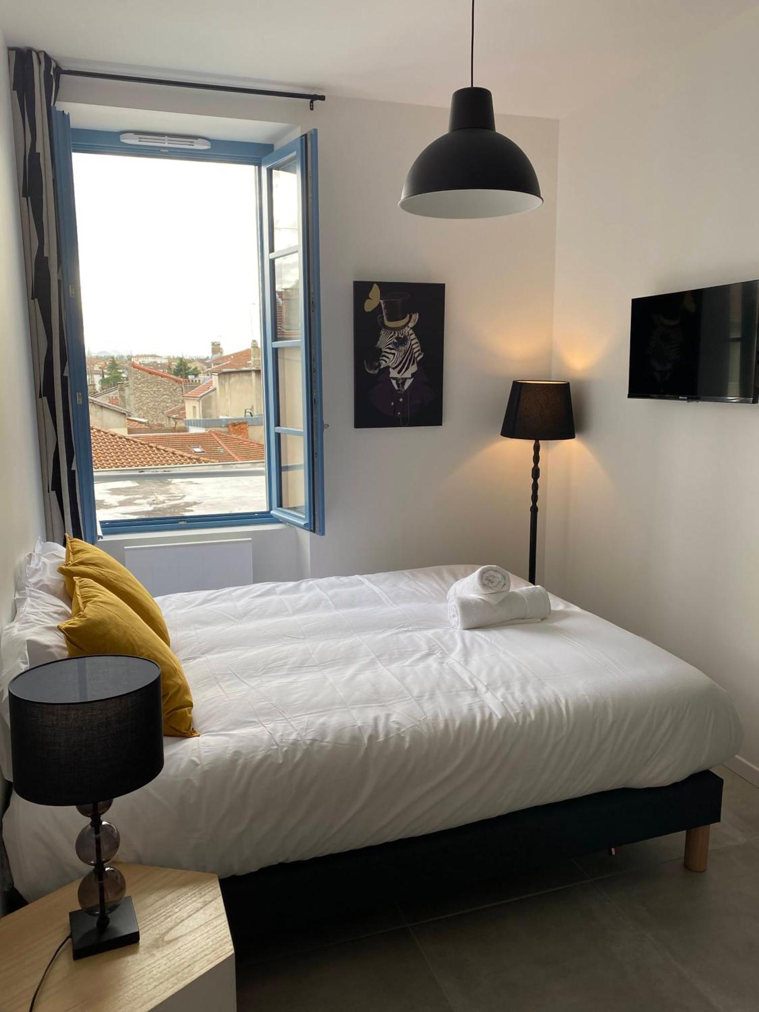 Le Jules Appart'Hotel Romans-sur-Isere Bagian luar foto