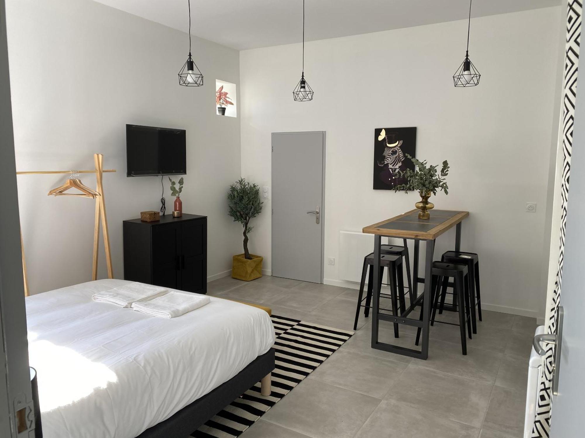 Le Jules Appart'Hotel Romans-sur-Isere Ruang foto