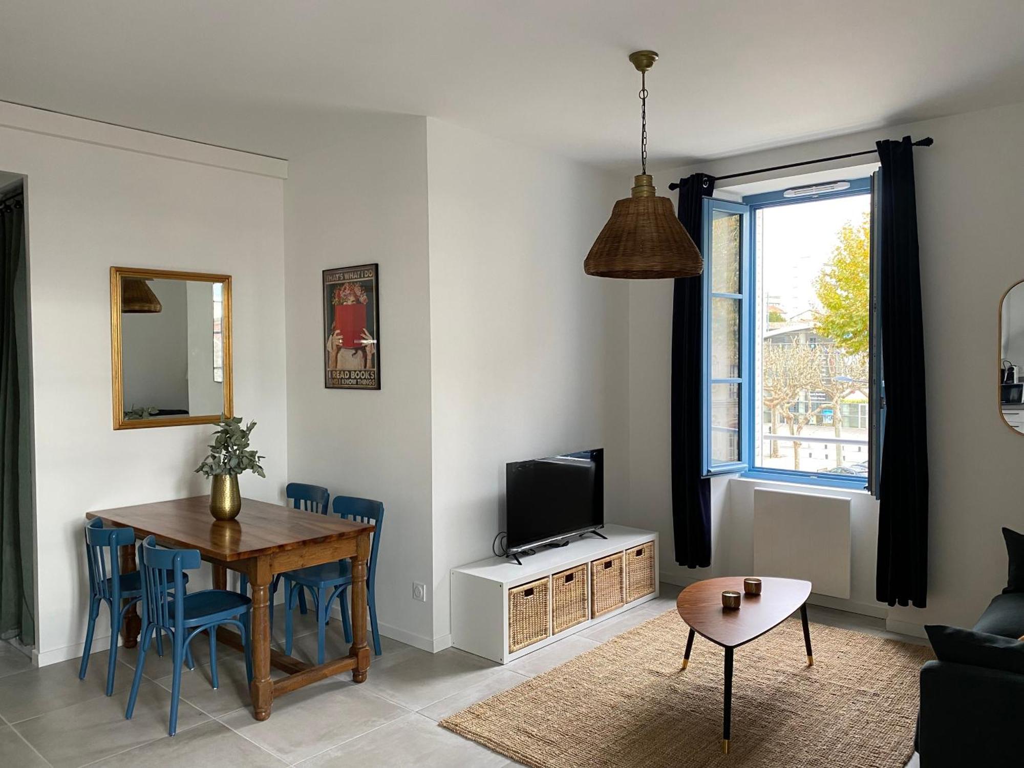 Le Jules Appart'Hotel Romans-sur-Isere Bagian luar foto