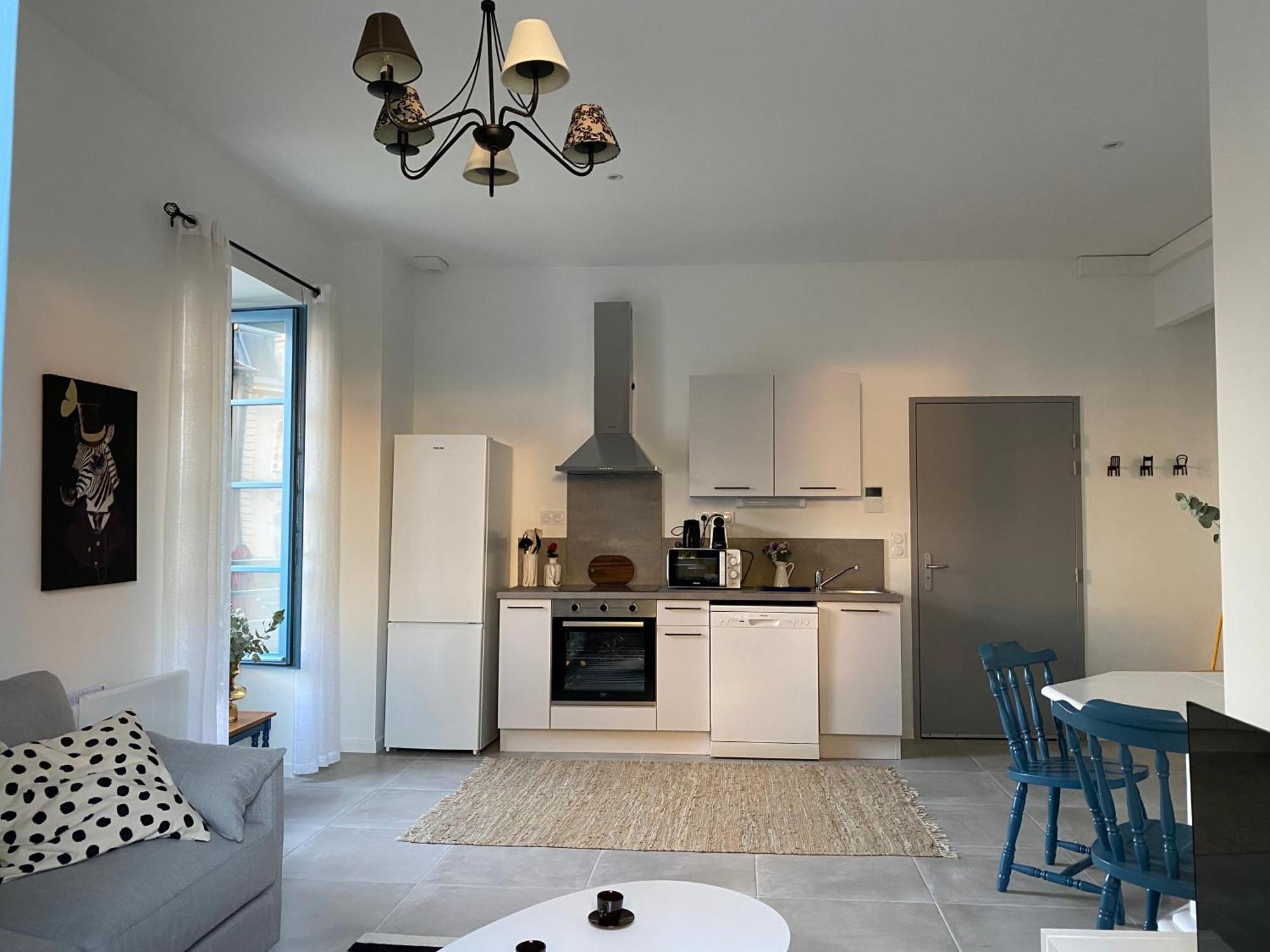 Le Jules Appart'Hotel Romans-sur-Isere Bagian luar foto