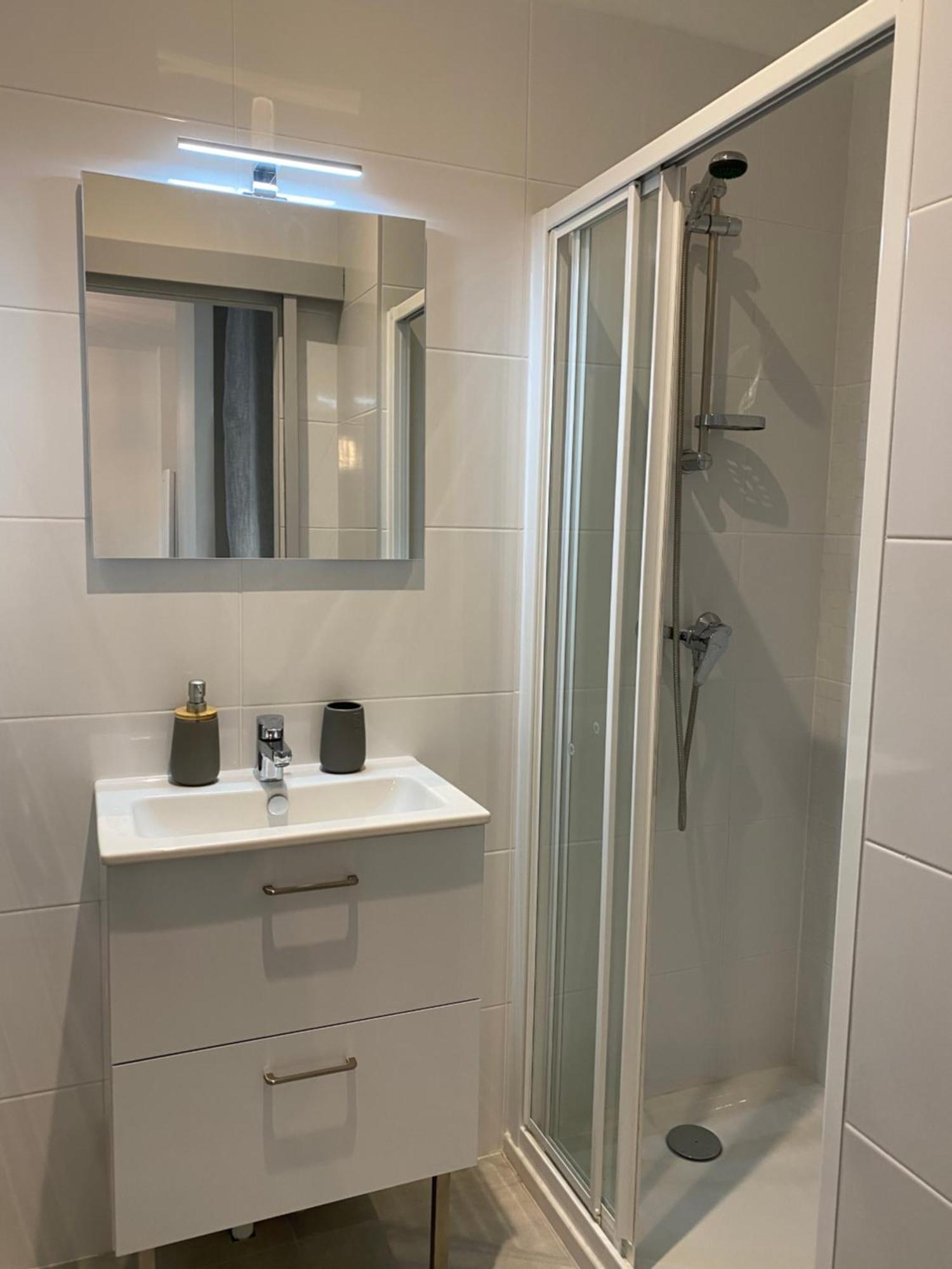 Le Jules Appart'Hotel Romans-sur-Isere Bagian luar foto